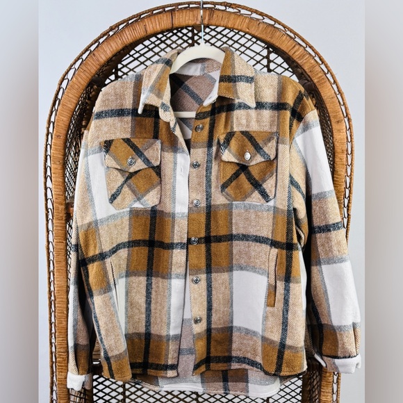 Tops - Women’s Flannel Shirt Large Brown White Plaid Button Front Shacket